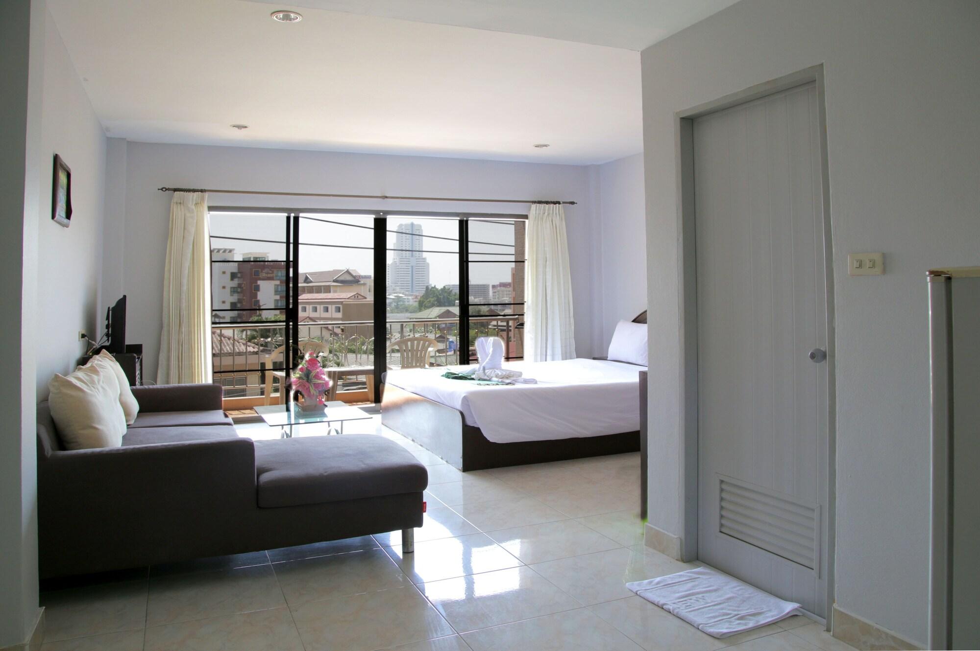 Green Mango Guesthouse Patong Exterior photo