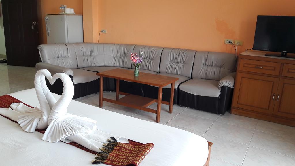 Green Mango Guesthouse Patong Exterior photo
