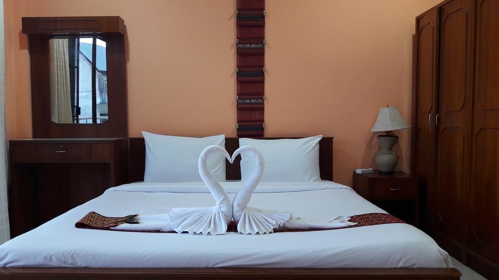 Green Mango Guesthouse Patong Exterior photo
