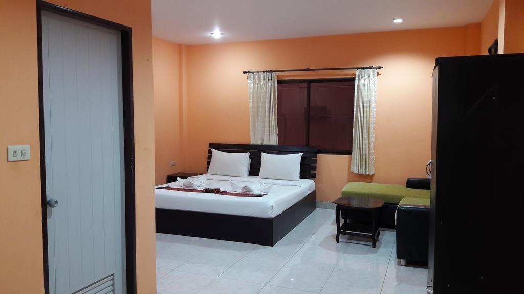 Green Mango Guesthouse Patong Exterior photo