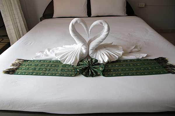 Green Mango Guesthouse Patong Exterior photo