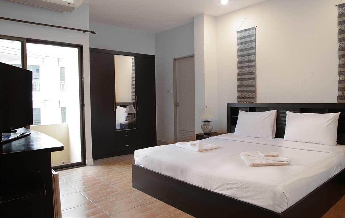 Green Mango Guesthouse Patong Exterior photo