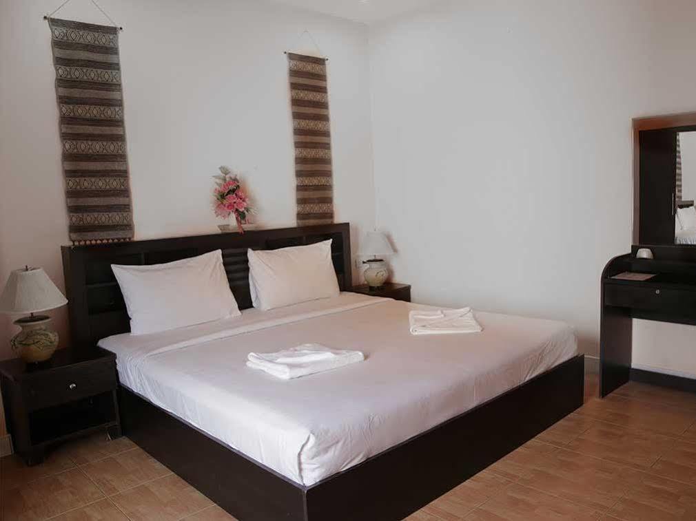 Green Mango Guesthouse Patong Exterior photo